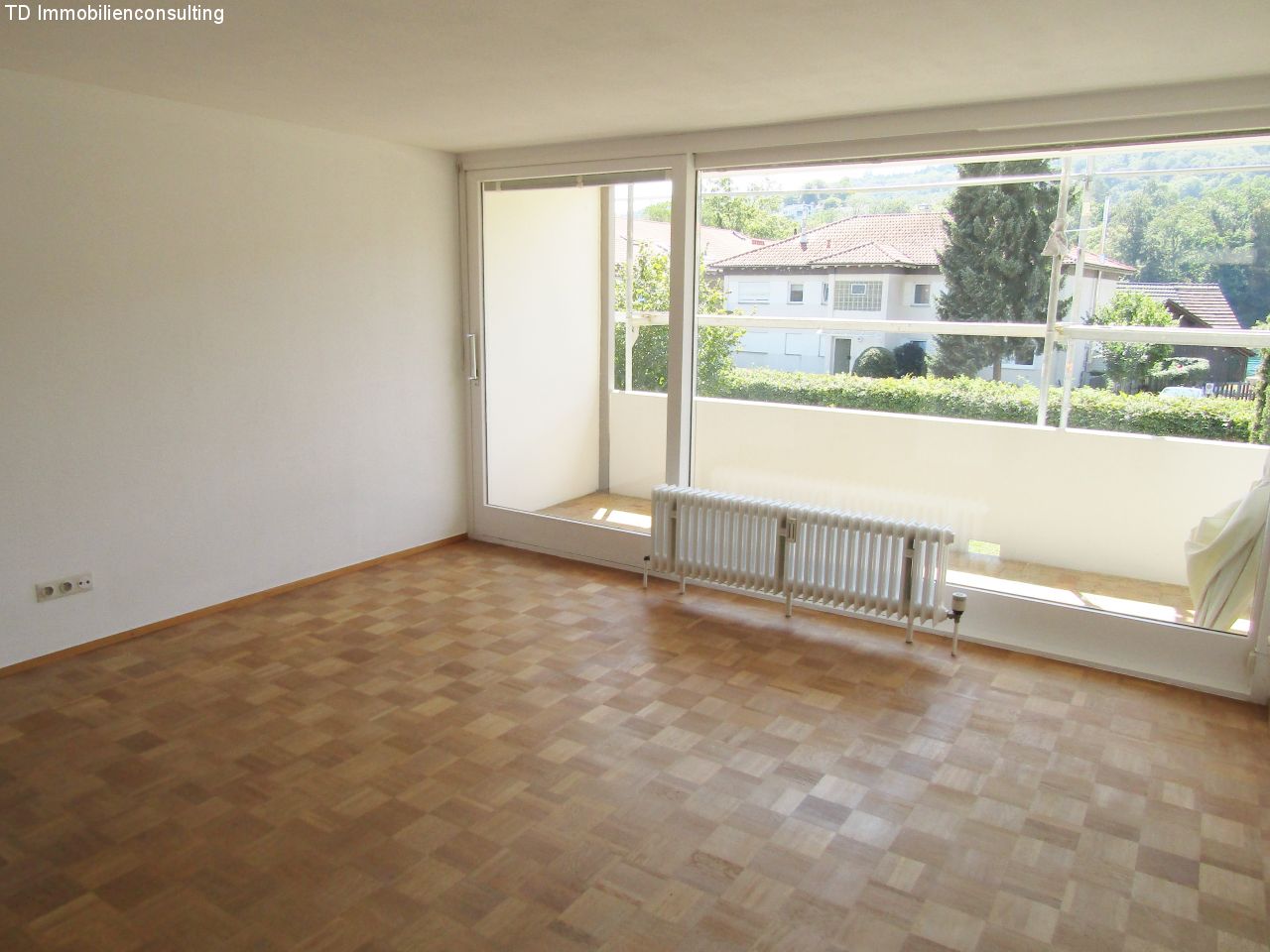 Büsingen am Hochrhein: **Gemütliche 2 Zimmer Balkonwohnung mit Teilrheinblick**  Büsingen am Hochrhein: **Gemütliche 2 Zimmer Balkonwohnung mit Teilrheinblick**