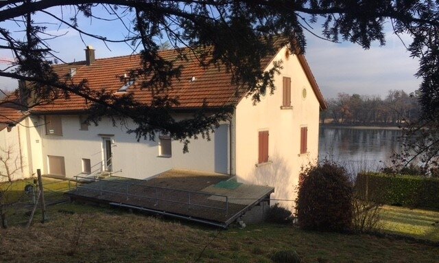 Büsingen am Hochrhein: **VERKAUFT**FREIES 5 Familienhaus mit 1A RHEINBLICK aus allen Wohnungen**  Büsingen am Hochrhein: **VERKAUFT**FREIES 5 Familienhaus mit 1A RHEINBLICK aus allen Wohnungen**