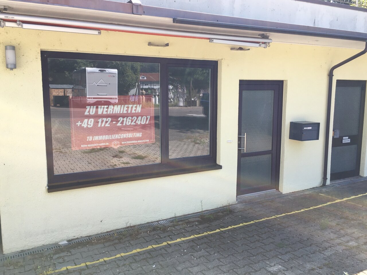 Büsingen am Hochrhein: **BÜRO // Ladenlokal in Büsingen - Stemmer zu vermieten**  Büsingen am Hochrhein: **BÜRO // Ladenlokal in Büsingen - Stemmer zu vermieten**