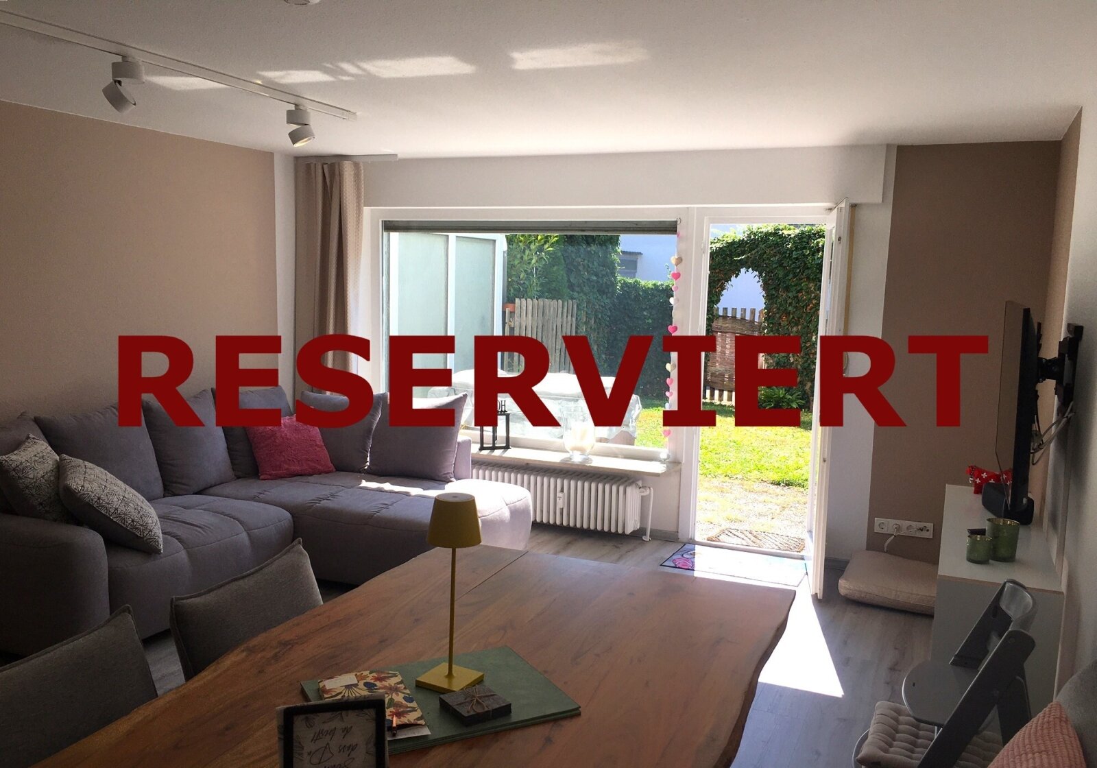 Büsingen am Hochrhein: *VERKAUFT*Ebenerdige 2 Zimmer ETW + GARTEN, modernem Duschbad + EBK + PKW Stellplatz...  Büsingen am Hochrhein: *VERKAUFT*Ebenerdige 2 Zimmer ETW + GARTEN, modernem Duschbad + EBK + PKW Stellplatz...