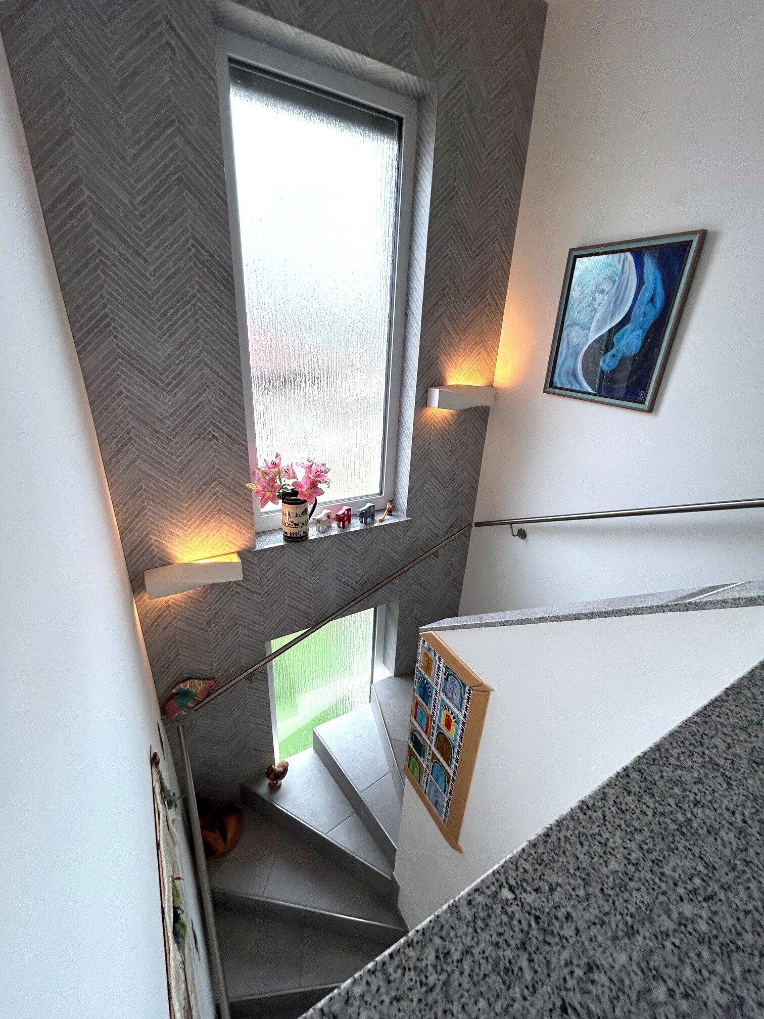 **1A ausgestattetes EFH von 2021 mit Aufzug, Vollkeller, Garage, Carport...** 