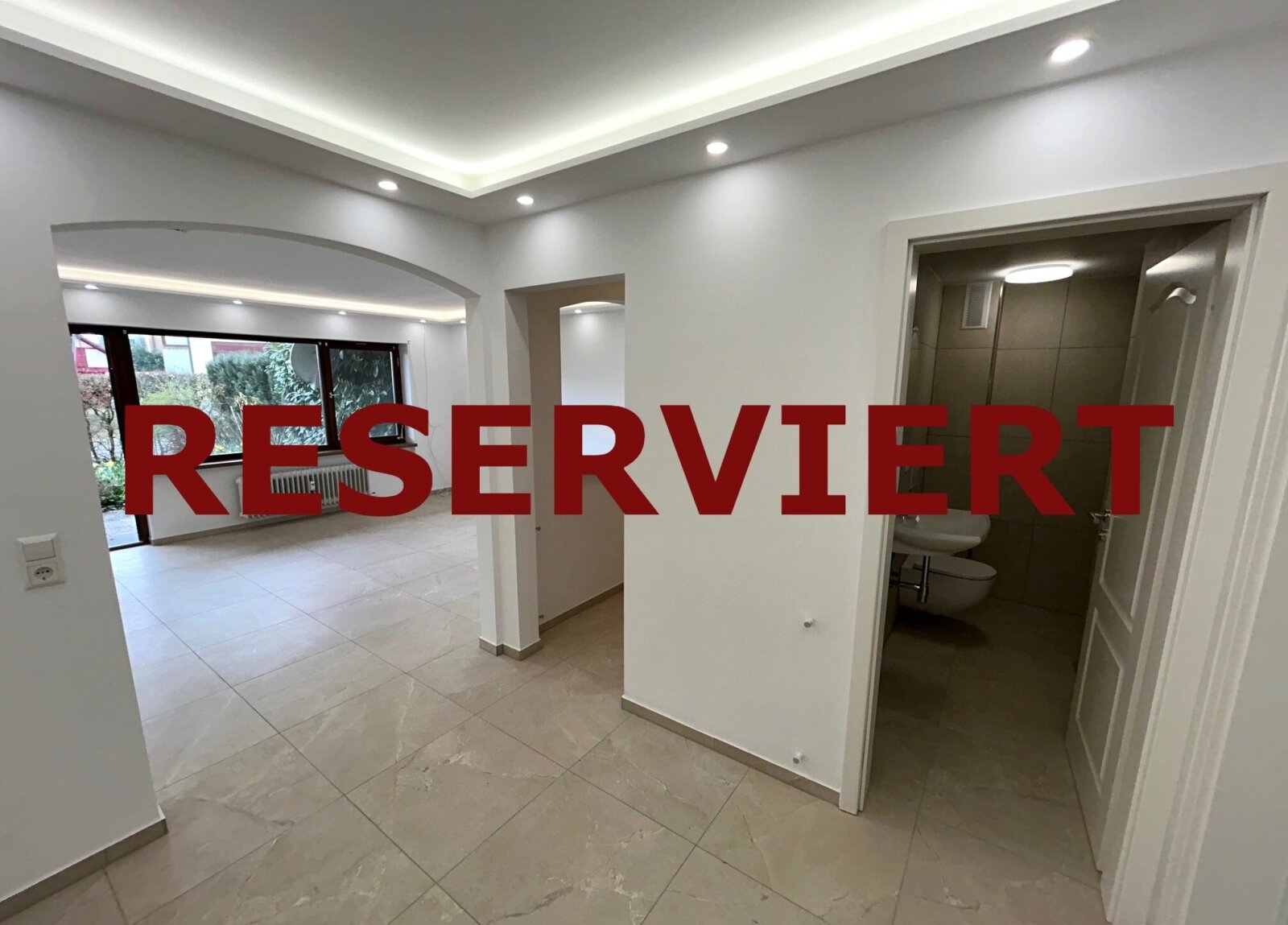 **2,5 Zimmer Terrassenwohnung**Frisch saniert** 