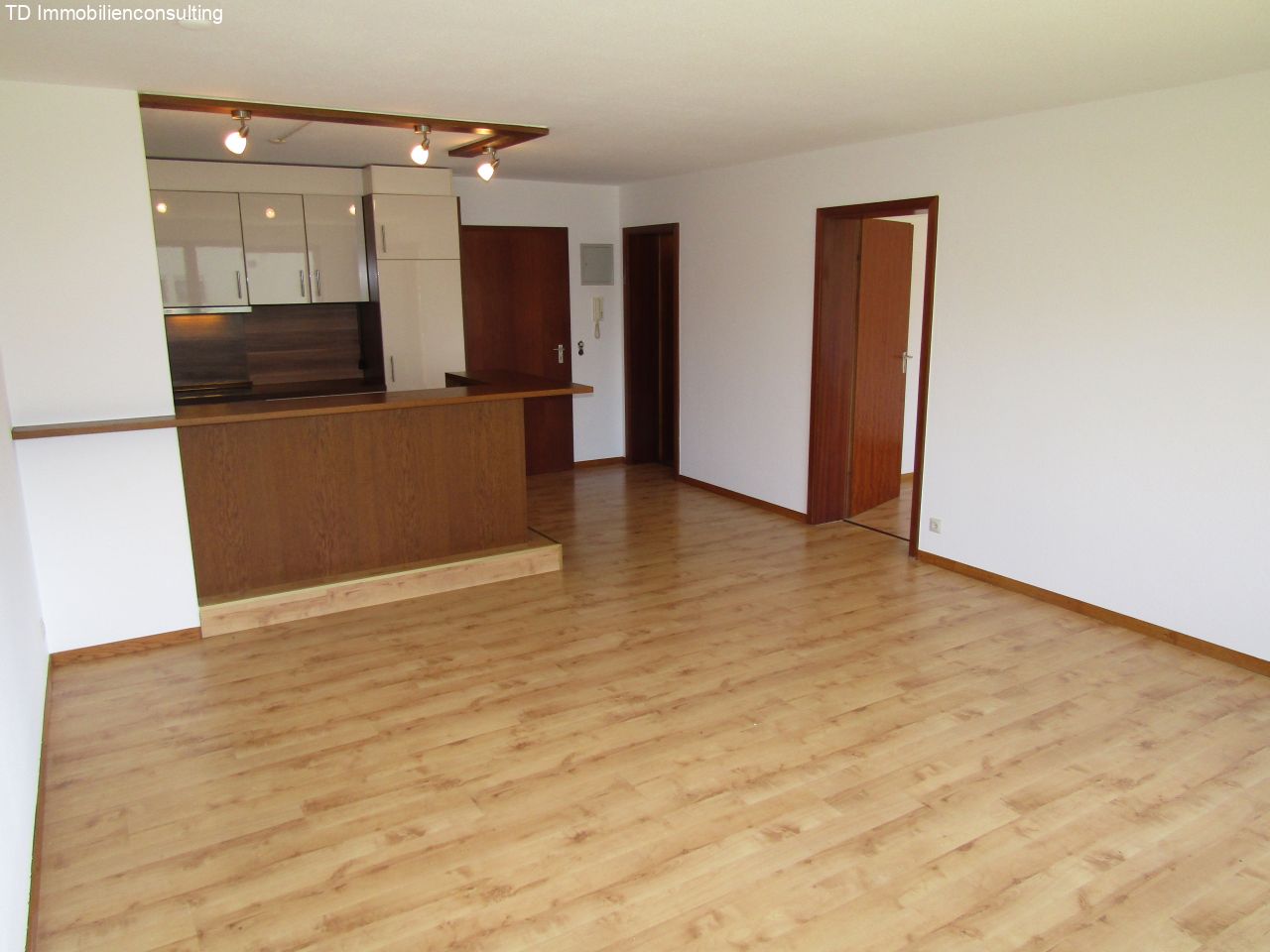 Büsingen am Hochrhein: **VERKAUFT**2 Zi. Balkonwohnung + Einbauküche + Balkon + Keller**   Büsingen am Hochrhein: **VERKAUFT**2 Zi. Balkonwohnung + Einbauküche + Balkon + Keller**