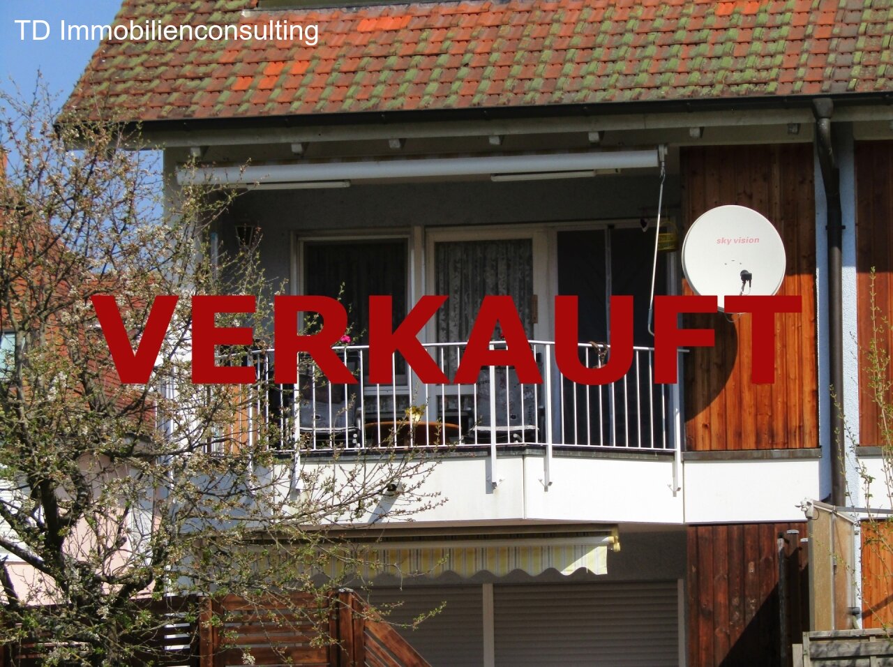 Büsingen: *VERKAUFT**SONNIGE ETW mit Teilrheinblick, Südbalkon, 2 Bädern, 2 PKW Stellplätzen, Keller...  Büsingen: *VERKAUFT**SONNIGE ETW mit Teilrheinblick, Südbalkon, 2 Bädern, 2 PKW Stellplätzen, Keller...