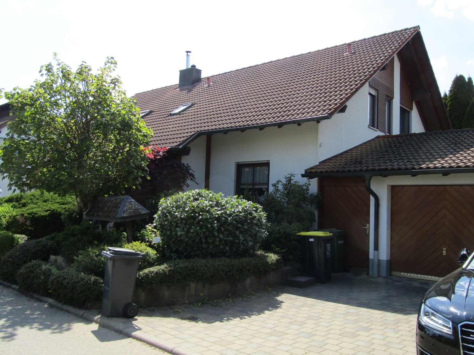 INKLUSIVE Garage UND PKW Stellplatz.