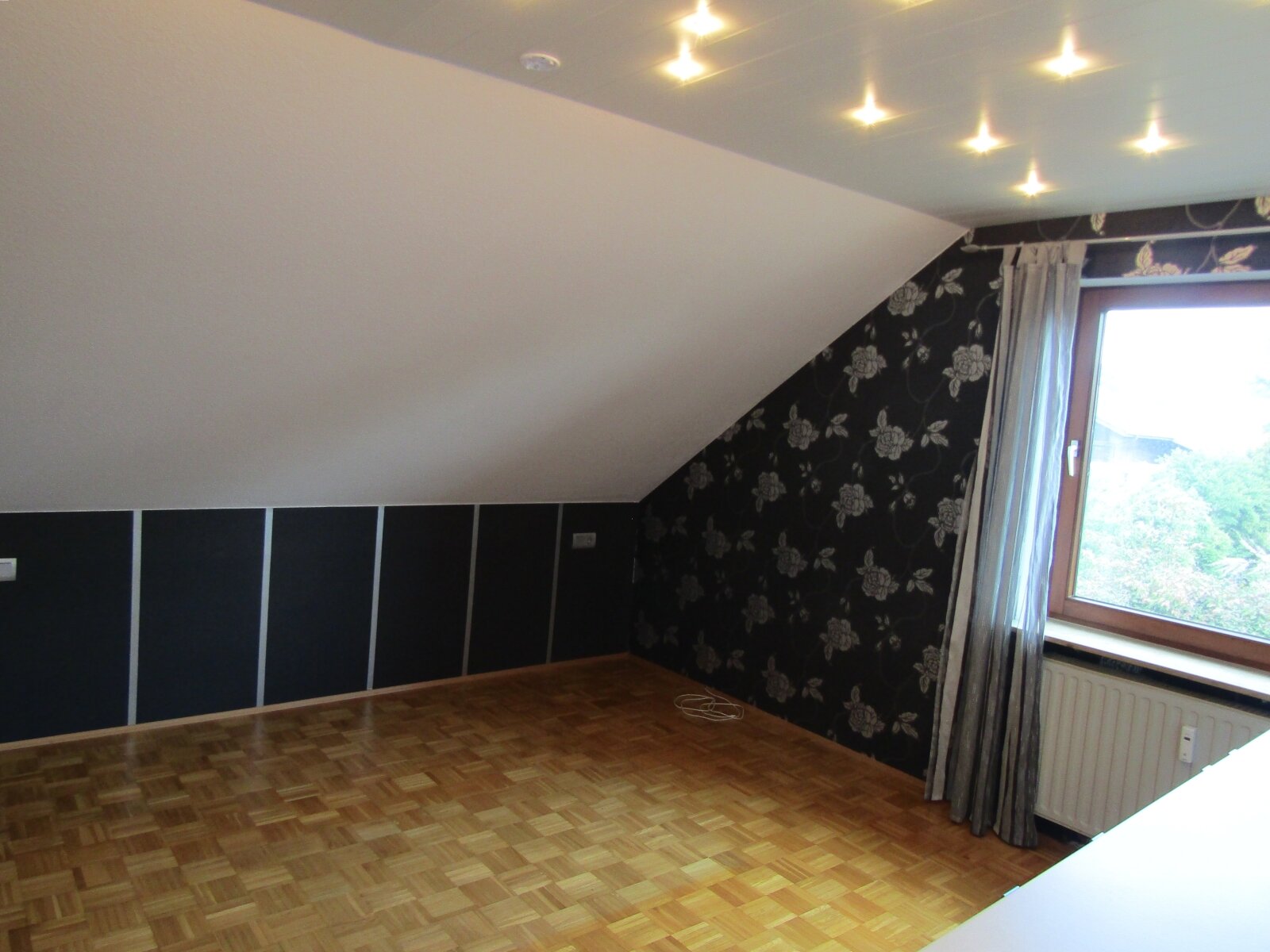 Das größere der beiden Schlafzimmer.