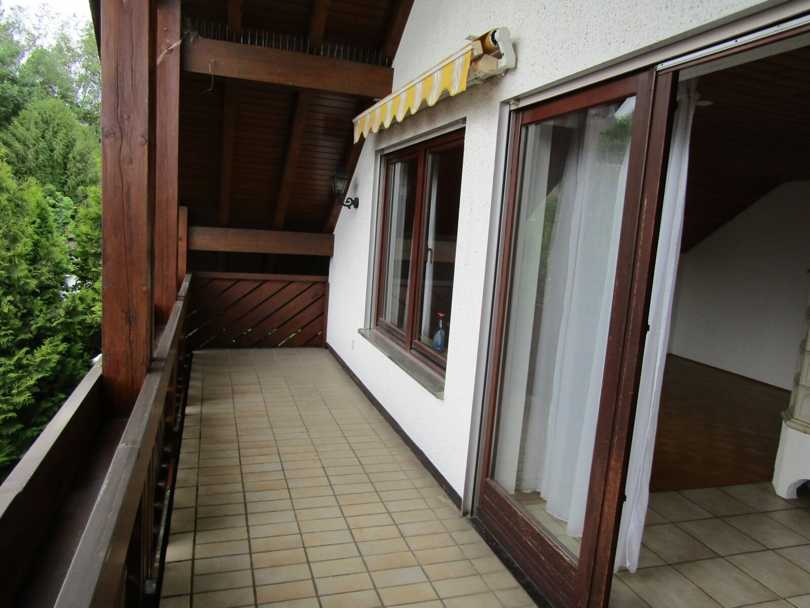 Der große Südbalkon.