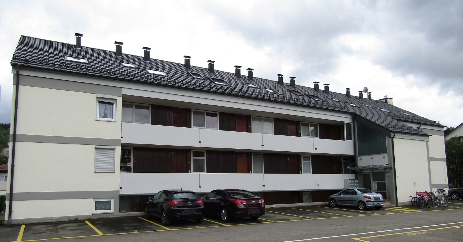 Vorderansicht des Gebäudes