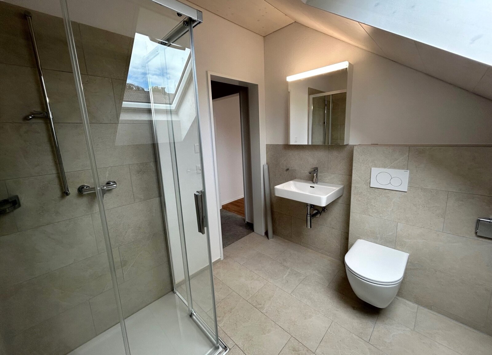 Duschbad mit WC im DG