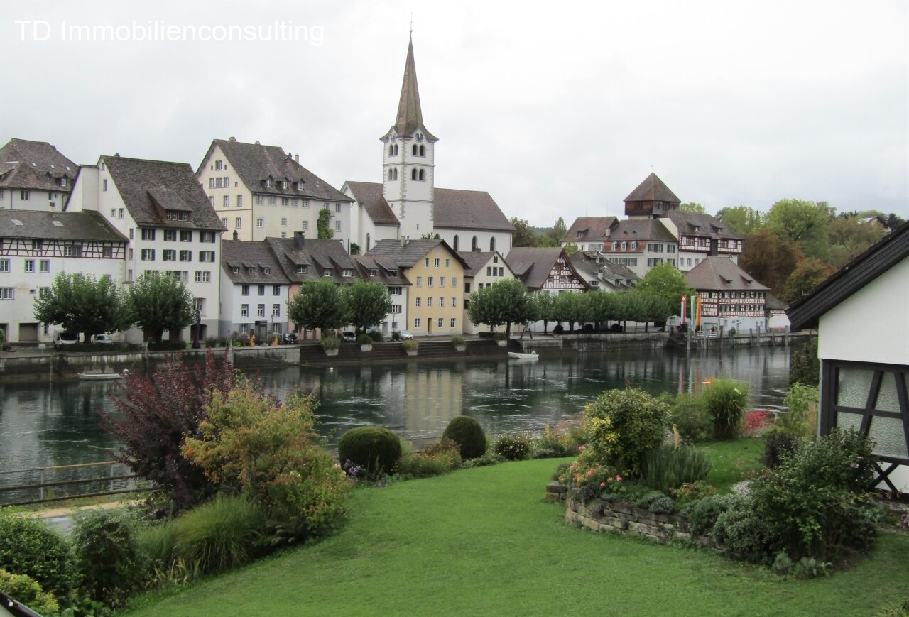 Gailingen am Hochrhein: **GRANDIOSER RHEINBLICK, mit sonniger 4 Zimmer- Balkonwohnung** Gailingen am Hochrhein: **GRANDIOSER RHEINBLICK, mit sonniger 4 Zimmer- Balkonwohnung**