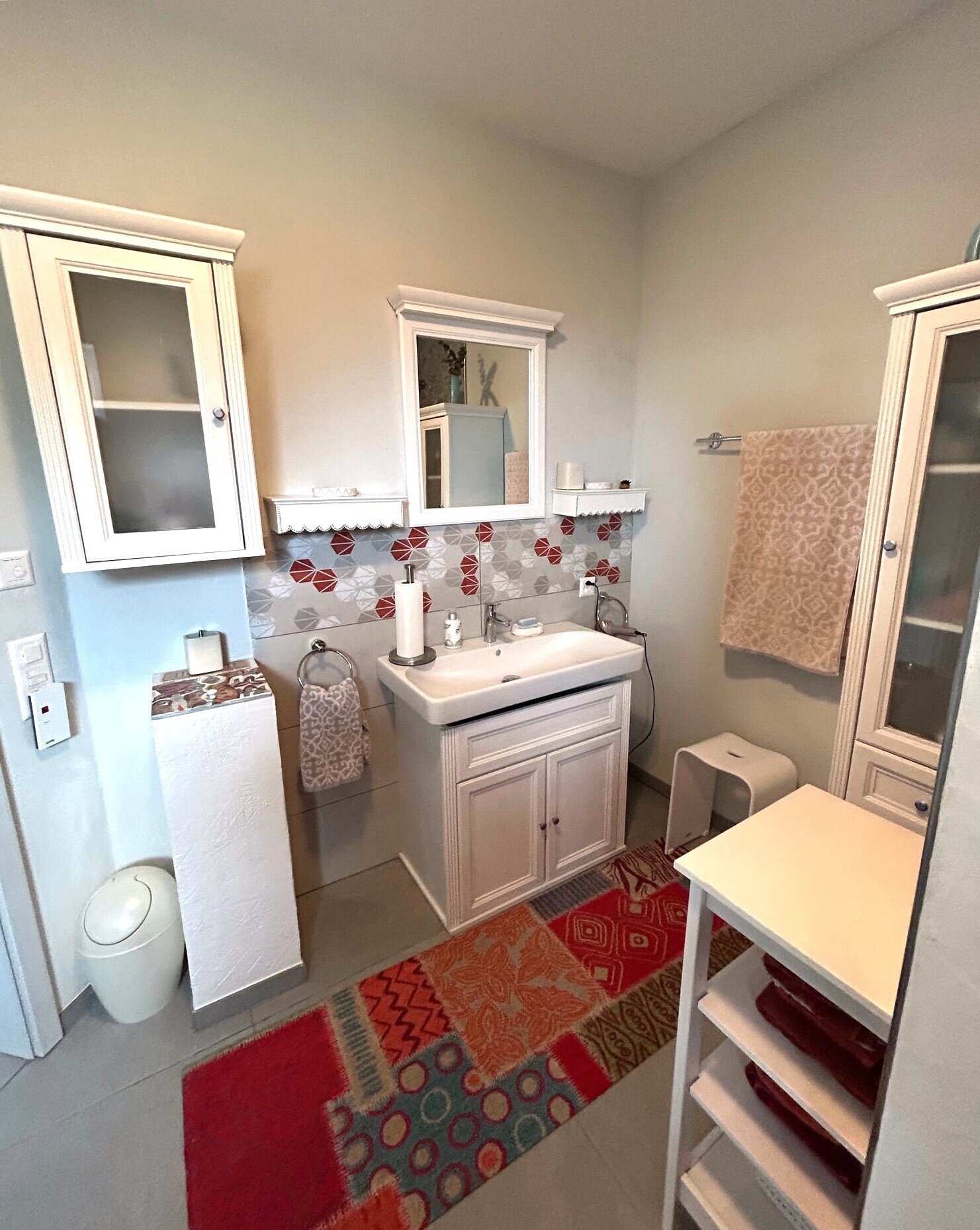 Ein Wäscheschacht in der Waschküche ist inklusive