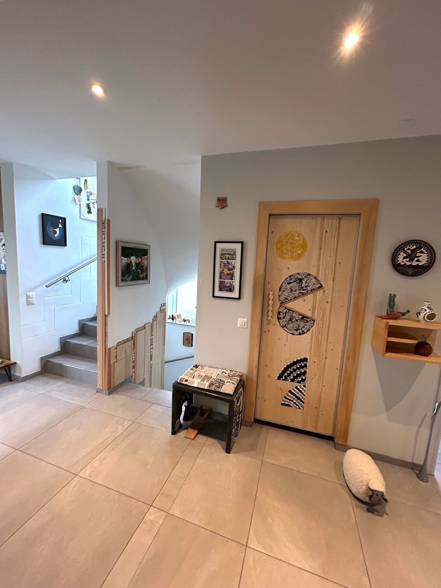 Der Blick zum offenen Treppenhaus