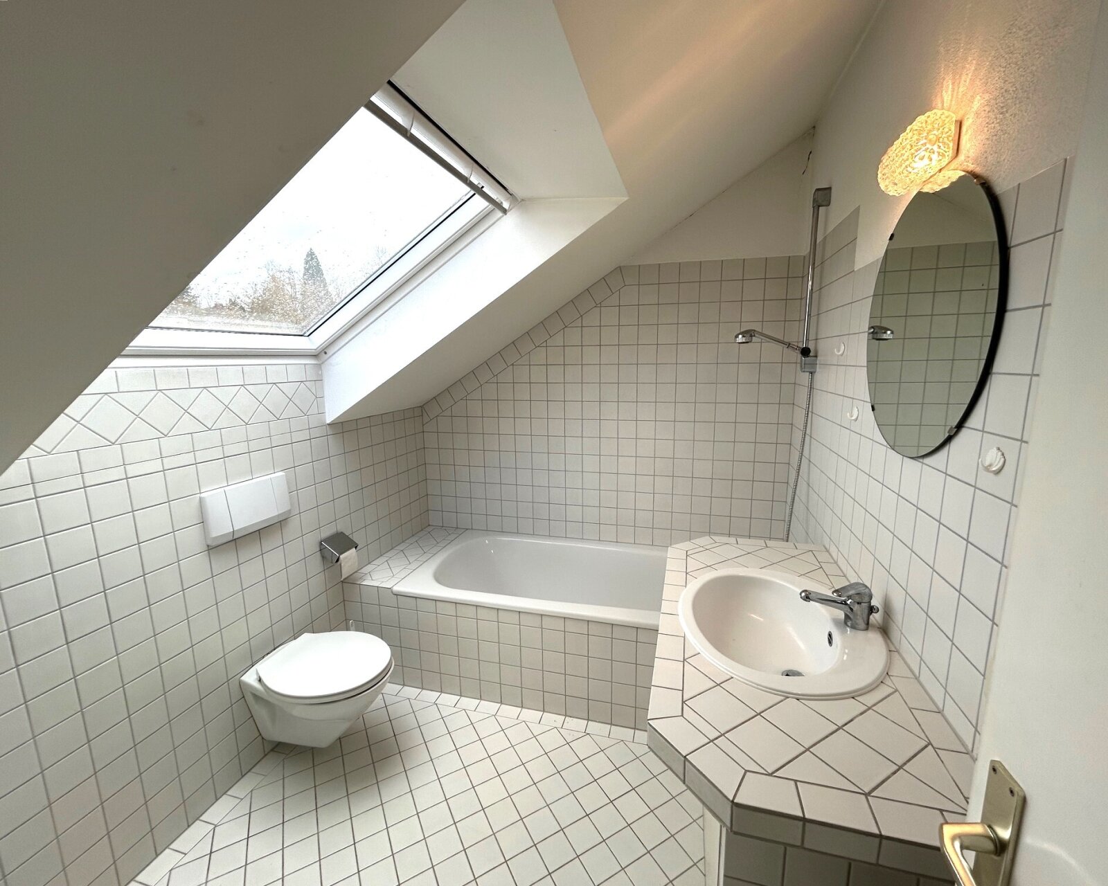 Das herrlich helle Tageslichtbad 