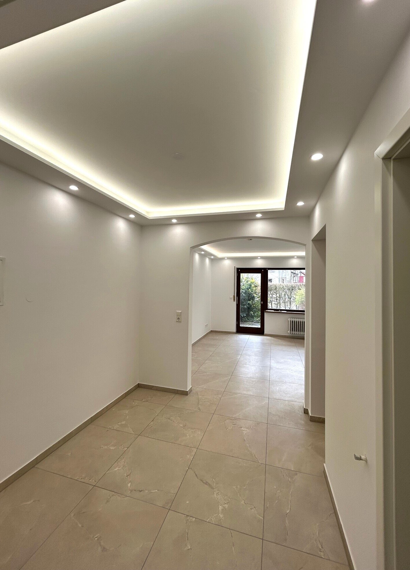 Der helle und geräumige Eingangsbereich