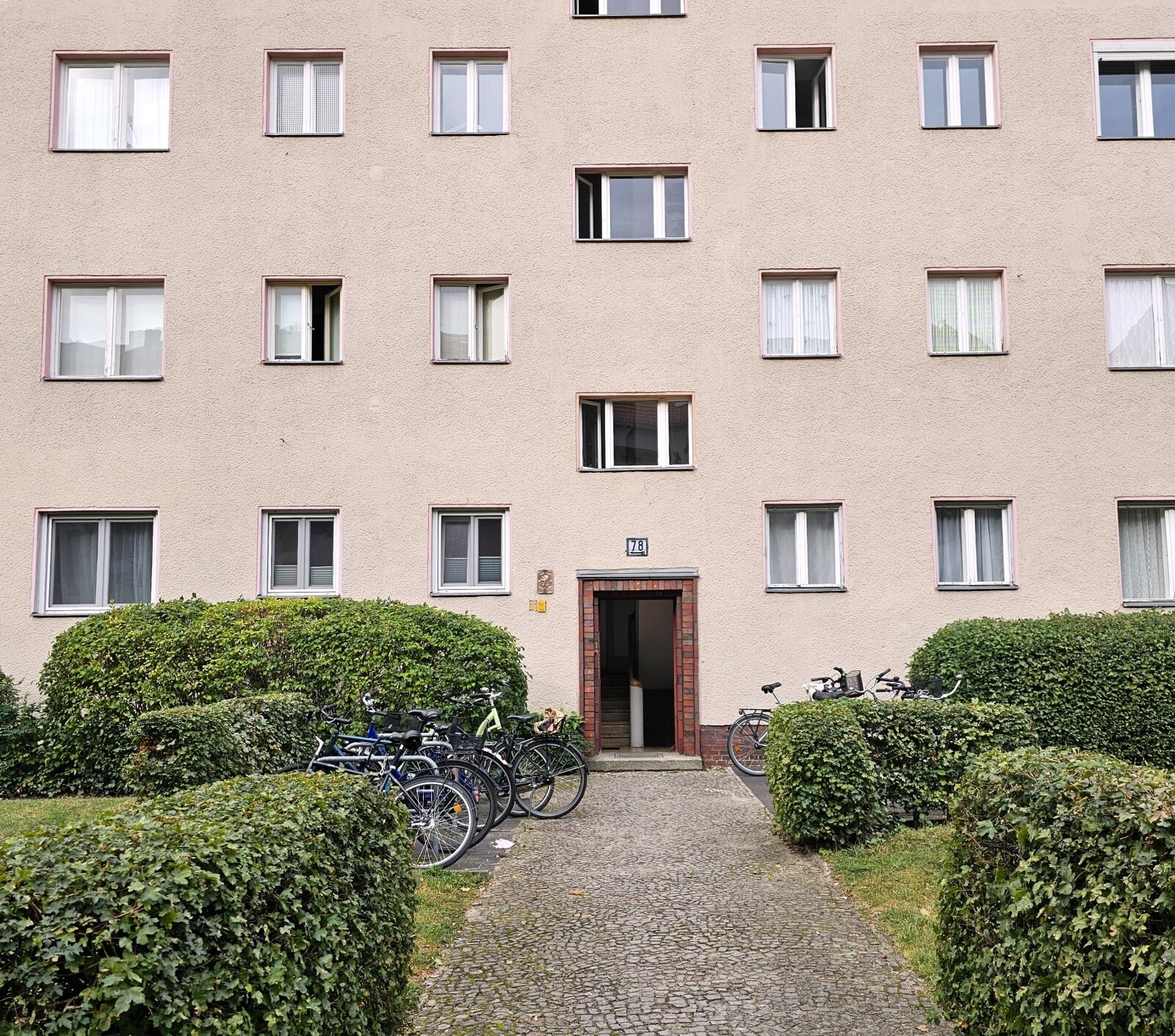 Die Vorderansicht Die Vorderansicht