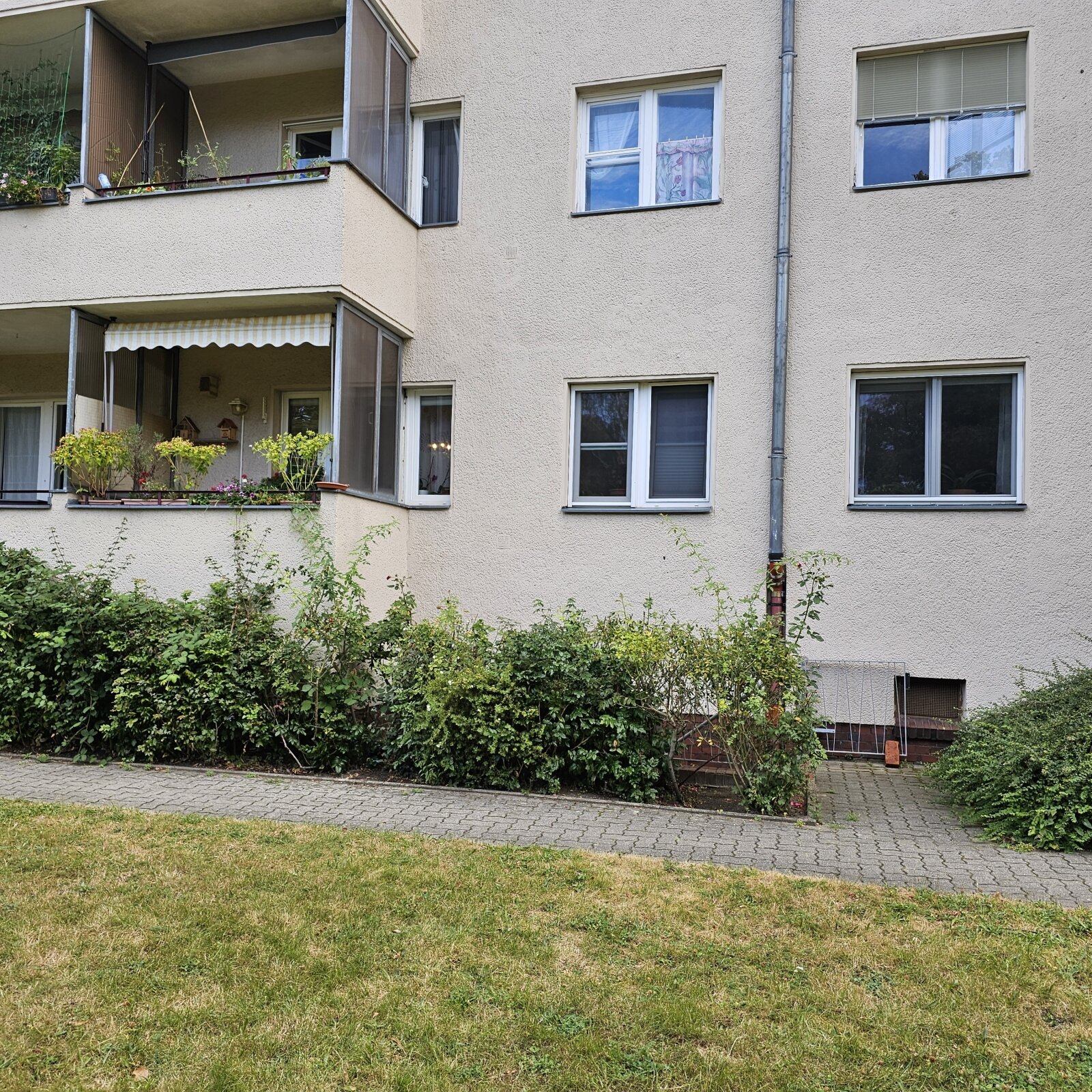 So sieht es von Außen aus So sieht es von Außen aus