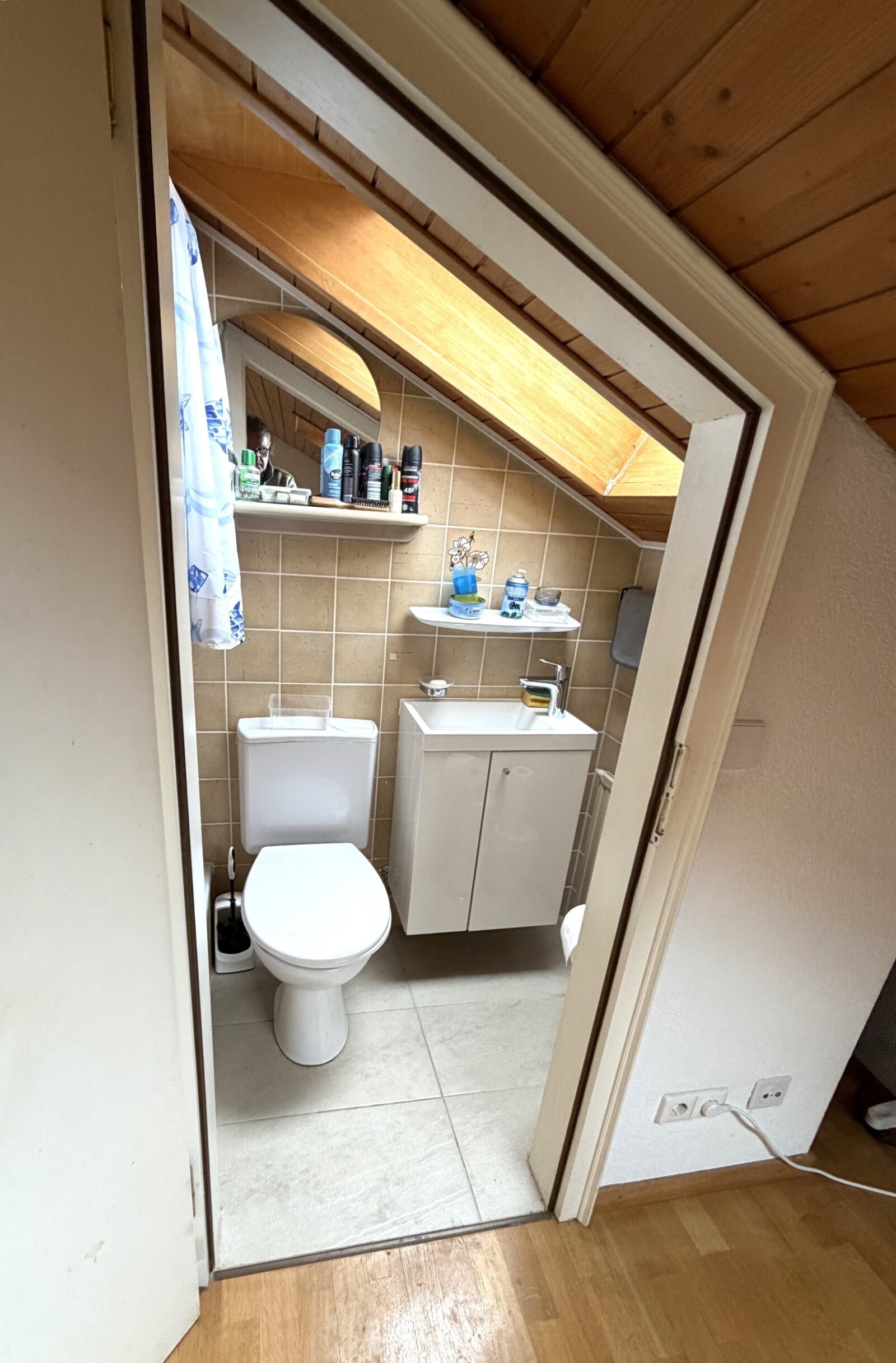 kleinem Duschbad + WC kleinem Duschbad + WC