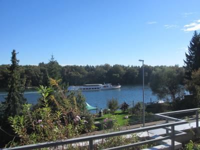 Büsingen: **1A RHEINBLICK** ETW in Büsingen mit 5,5 Zimmern, ca. 160m² Wfl, 2 Garagen....  Büsingen: **1A RHEINBLICK** ETW in Büsingen mit 5,5 Zimmern, ca. 160m² Wfl, 2 Garagen....